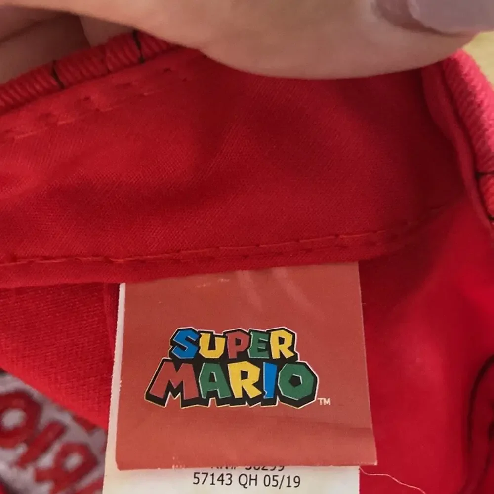 Super Mario Boy Black/Red Hat